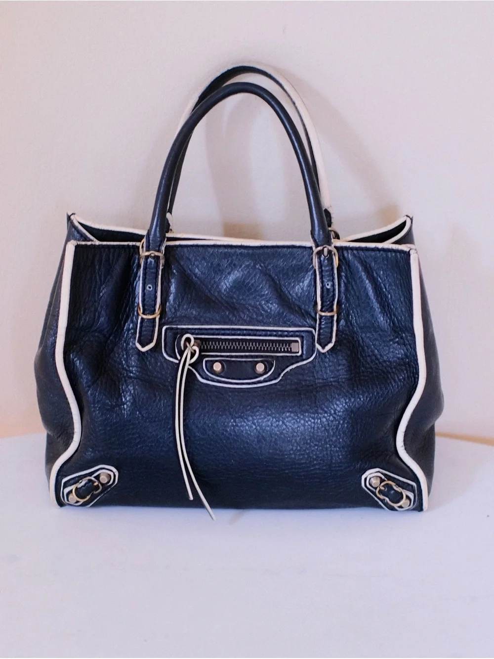 Balenciaga Classic Black Leather Shoulder Bag with Cream Trim - Picture 1 of 9